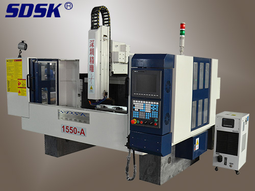 Newly developed CNC machine tool for 1550A large highlight machine