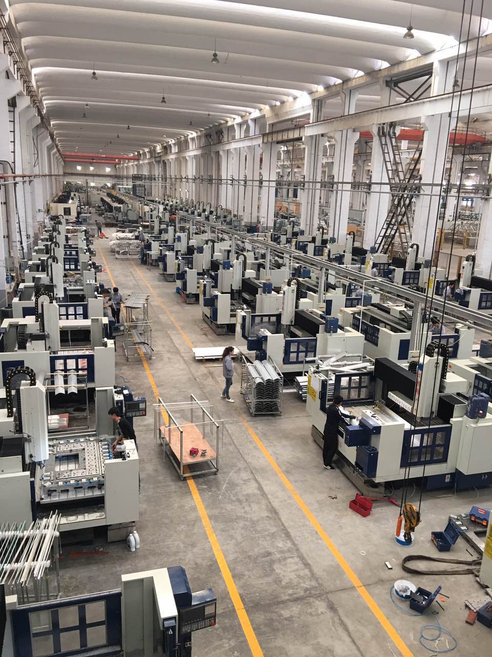 深圳精雕机厂家大型铝制品加工企业流水线 