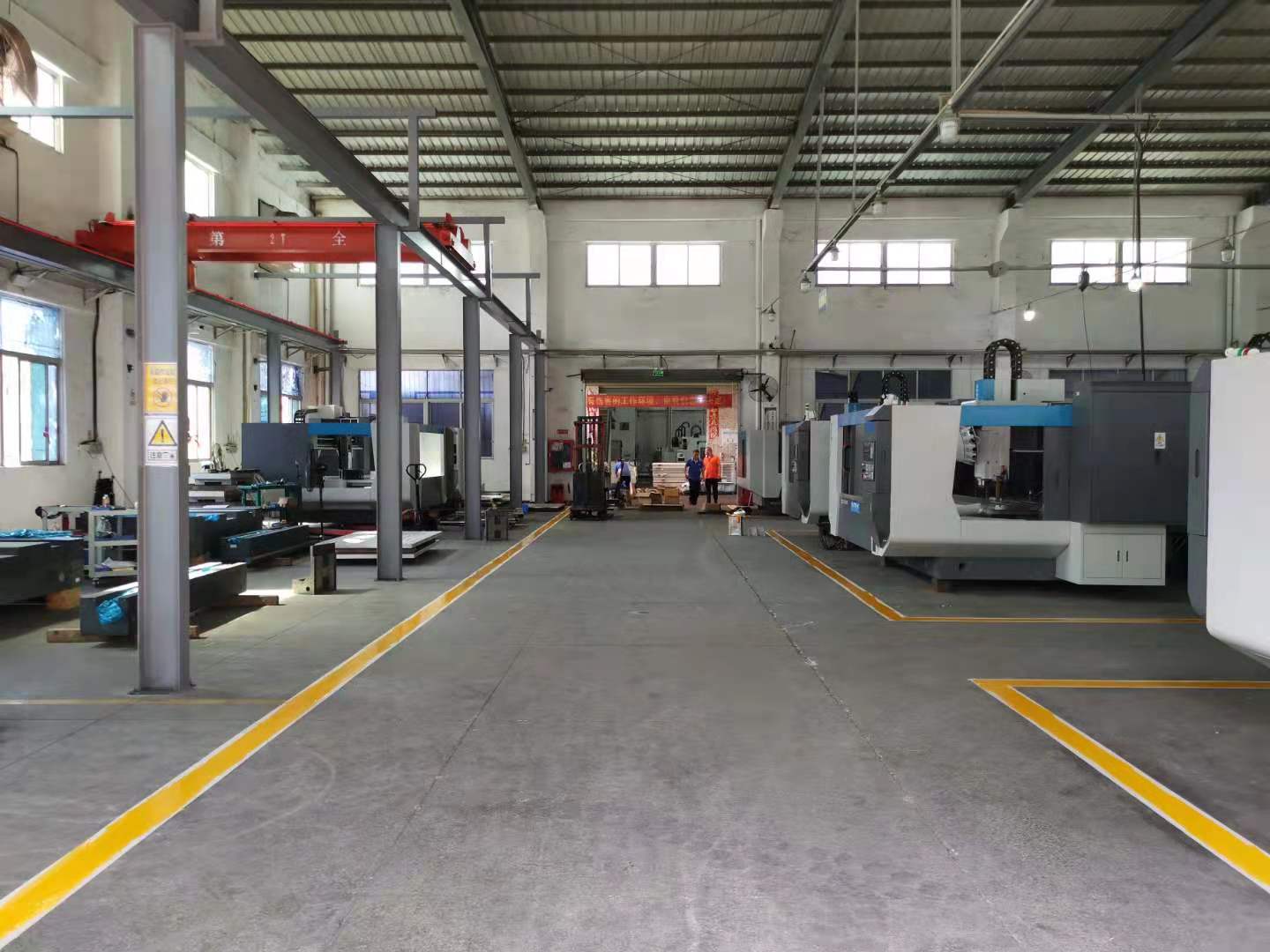 The functions of several commonly used machining centers in Shenzhen precision carving